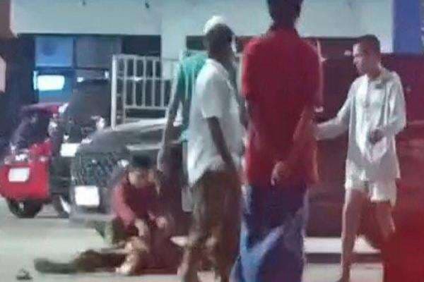 Peristiwa Berdarah, Pemuda Tewas Dibacok di Halaman RSUD Ketapang Peristiwa Berdarah, Pemuda Tewas Dibacok di Halaman RSUD Ketapang