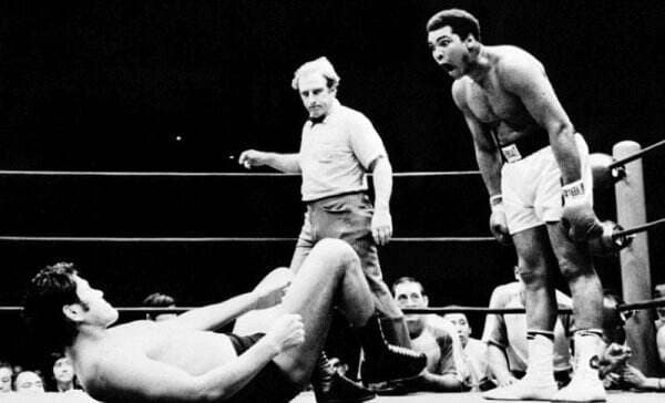 Peristiwa Hari Ini: Gelar Tinju Muhammad Ali Dicabut Usai Tolak Wamil