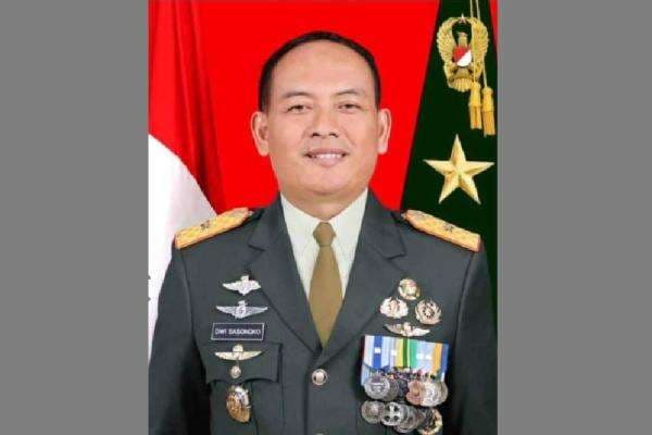 Perjalanan Karier Brigjen TNI Dwi Sasongko, Penerima Adhi Makayasa Akmil 1998 Butuh Waktu 16 Tahun Raih Pangkat Letkol Perjalanan Karier Brigjen TNI Dwi Sasongko, Penerima Adhi Makayasa Akmil 1998 Butuh Waktu 16 Tahun Raih Pangkat Letkol