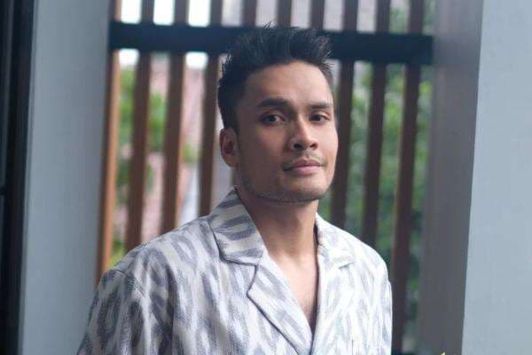 Pernah Hidup Mewah, Randy Pangalila Akui Habiskan Rp2 Juta Setiap Hari Pernah Hidup Mewah, Randy Pangalila Akui Habiskan Rp2 Juta Setiap Hari