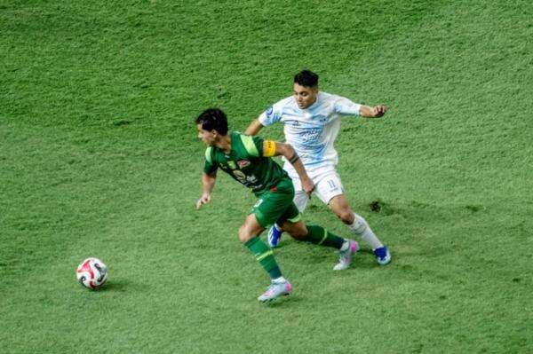 Hasil Super League: Dramatis! Persebaya Ditaklukkan PSIM Yogyakarta di Kandang Sendiri Hasil Super League: Dramatis! Persebaya Ditaklukkan PSIM Yogyakarta di Kandang Sendiri