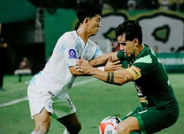 Hasil Persebaya Surabaya vs PSIM Yogyakarta di Super League 2025-2026: Dramatis, Bajul Ijo Keok 0-1 di Laga Pembuka! Hasil Persebaya Surabaya vs PSIM Yogyakarta di Super League 2025-2026: Dramatis, Bajul Ijo Keok 0-1 di Laga Pembuka!