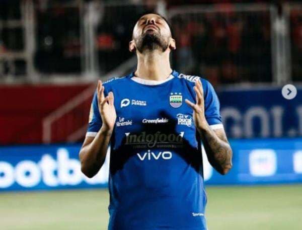 Persib Borong Penghargaan Individu Liga 1 2024/2025: Tyronne del Pino Pemain Terbaik! Persib Borong Penghargaan Individu Liga 1 2024/2025: Tyronne del Pino Pemain Terbaik!