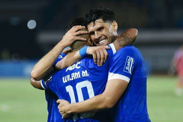 Hasil Babak Pertama Persib Bandung vs Semen Padang di Super League 2025-2026: Maung Bandung Unggul 1-0! Hasil Babak Pertama Persib Bandung vs Semen Padang di Super League 2025-2026: Maung Bandung Unggul 1-0!
