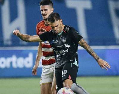 Hasil Babak Pertama Persib Bandung vs Madura United di Liga 1 2024-2025: Sengit, Skor Masih 0-0! Hasil Babak Pertama Persib Bandung vs Madura United di Liga 1 2024-2025: Sengit, Skor Masih 0-0!