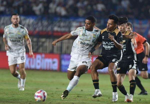 Hasil Piala Presiden 2025: Diwarnai Kartu Merah, Persib Vs Dewa United Tanpa Gol di Babak Pertama Hasil Piala Presiden 2025: Diwarnai Kartu Merah, Persib Vs Dewa United Tanpa Gol di Babak Pertama