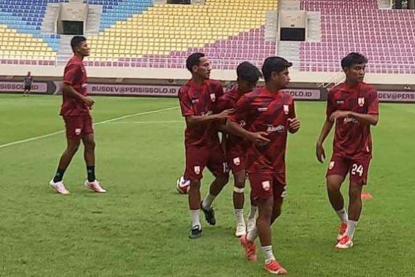 Main Kandang, Persis Solo Pede Kalahkah Persija di Stadion Manahan Main Kandang, Persis Solo Pede Kalahkah Persija di Stadion Manahan