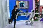 Pertama di Dunia, Robot Akan Melawan Manusia dalam Lomba Maraton di China Pertama di Dunia, Robot Akan Melawan Manusia dalam Lomba Maraton di China