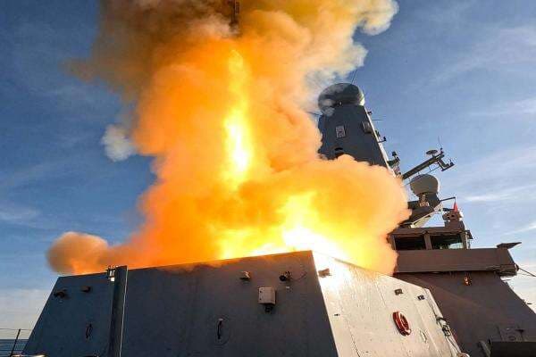 Pertama Kalinya, Kapal Perang Tercanggih Inggris Tembak Jatuh Rudal Supersonik di Dekat Skotlandia Pertama Kalinya, Kapal Perang Tercanggih Inggris Tembak Jatuh Rudal Supersonik di Dekat Skotlandia