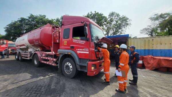 Pertamina Patra Niaga Gelar Ramp Check Pastikan Armada Mobil Tangki Siap Operasi Pertamina Patra Niaga Gelar Ramp Check Pastikan Armada Mobil Tangki Siap Operasi