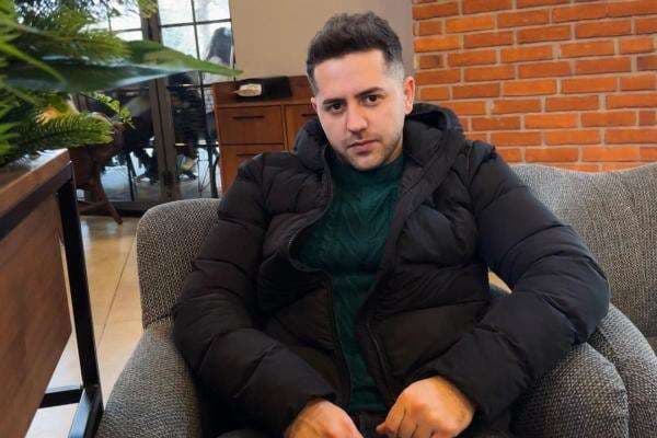 Pesinetron Cemal Faruk Diam-Diam Lamar Kekasih Pesinetron Cemal Faruk Diam-Diam Lamar Kekasih