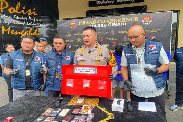Pesta Sabu, Ketua Bawaslu KBB Ditangkap Polisi Pesta Sabu, Ketua Bawaslu KBB Ditangkap Polisi