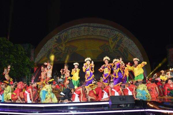 Pengunjung TMII Capai 100 Ribu Selama Long Weekend, Pesta Rayat Nusantara Jadi Daya Tarik Pengunjung TMII Capai 100 Ribu Selama Long Weekend, Pesta Rayat Nusantara Jadi Daya Tarik