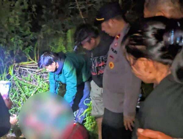 Brutal, Petani di Bone Tewas Mengenaskan Dibacok dan Ditusuk Rekan Sekampung Brutal, Petani di Bone Tewas Mengenaskan Dibacok dan Ditusuk Rekan Sekampung