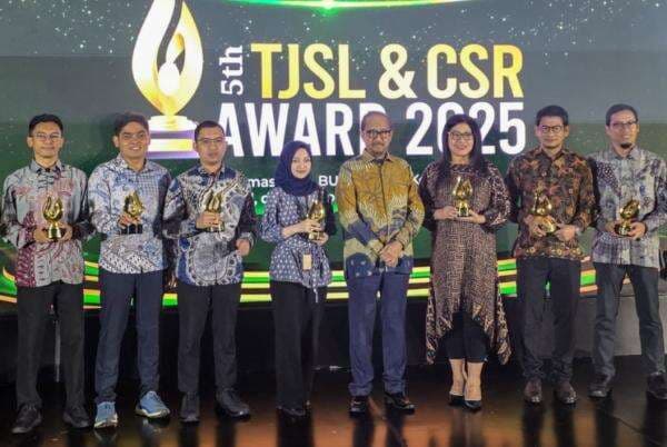 Petrokimia Gresik Optimalkan Program TJSL Dukung Distribusi Pupuk Subsidi Petrokimia Gresik Optimalkan Program TJSL Dukung Distribusi Pupuk Subsidi