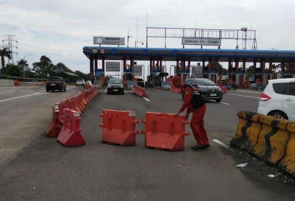 Contra Flow KM 44-46 Tol Jagorawi Arah Puncak Dihentikan, Lalin Berjalan Normal Contra Flow KM 44-46 Tol Jagorawi Arah Puncak Dihentikan, Lalin Berjalan Normal