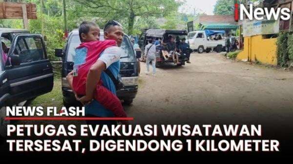 Dramatis! Petugas Cari dan Gendong Wisatawan Tersesat Sejauh 1 Km di Pantai Carita | News Flash Dramatis! Petugas Cari dan Gendong Wisatawan Tersesat Sejauh 1 Km di Pantai Carita | News Flash