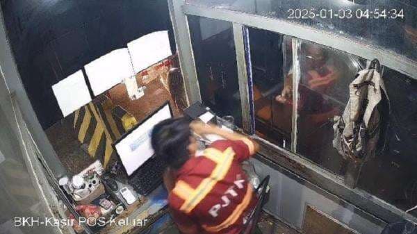 Oknum Pegawai KSOP yang Todong Pistol ke Petugas Parkir ASDP Bakauheni Ditangkap Oknum Pegawai KSOP yang Todong Pistol ke Petugas Parkir ASDP Bakauheni Ditangkap