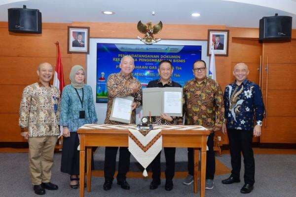 PGN-Krakatau Steel Kembangkan Infrastruktur LNG di Kawasan Pelabuhan PGN-Krakatau Steel Kembangkan Infrastruktur LNG di Kawasan Pelabuhan