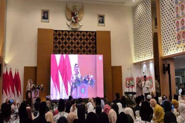 PB PGRI Desak Tunjangan Profesi Guru Dipertahankan di RUU Sisdiknas PB PGRI Desak Tunjangan Profesi Guru Dipertahankan di RUU Sisdiknas
