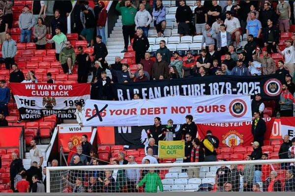 PHK Massal MU Sasar Karyawan Terlama: Akhir Era di Old Trafford? PHK Massal MU Sasar Karyawan Terlama: Akhir Era di Old Trafford?