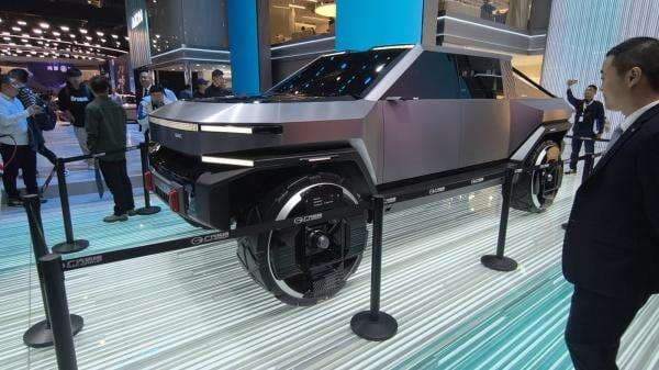 Pickup 01 Dinilai Gabungan Desain Hummer dan Tesla Cybertruck Pickup 01 Dinilai Gabungan Desain Hummer dan Tesla Cybertruck