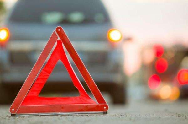 Pikap Bermuatan Tabung Gas Kecelakaan di Tol Cijago Depok Pikap Bermuatan Tabung Gas Kecelakaan di Tol Cijago Depok