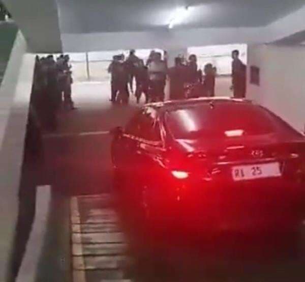 Plat Nomor RI 25 Milik Menteri Apa? Plat Nomor RI 25 Milik Menteri Apa?