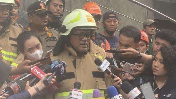 Update: 4 Orang Tewas akibat Kebakaran Hebat Glodok Plaza Update: 4 Orang Tewas akibat Kebakaran Hebat Glodok Plaza