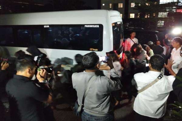 Polda Jabar Bongkar Sindikat Penjualan Bayi ke Singapura, 12 Perempuan Ditangkap Polda Jabar Bongkar Sindikat Penjualan Bayi ke Singapura, 12 Perempuan Ditangkap