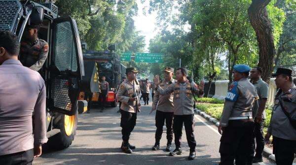 Polisi Kerahkan 1.087 Personel Amankan Sidang Pembacaan Pleidoi Hasto Kristiyanto Polisi Kerahkan 1.087 Personel Amankan Sidang Pembacaan Pleidoi Hasto Kristiyanto