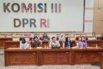 Polisi Tembak Polisi di Solok Selatan, Kadiv Propam Polri Langsung Dipanggil DPR Polisi Tembak Polisi di Solok Selatan, Kadiv Propam Polri Langsung Dipanggil DPR