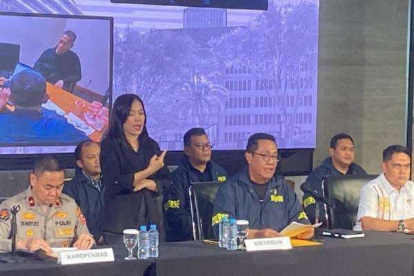 Polisi Temukan Fakta Jokowi Lulusan UGM, Laporan soal Ijazah Palsu Dihentikan Polisi Temukan Fakta Jokowi Lulusan UGM, Laporan soal Ijazah Palsu Dihentikan