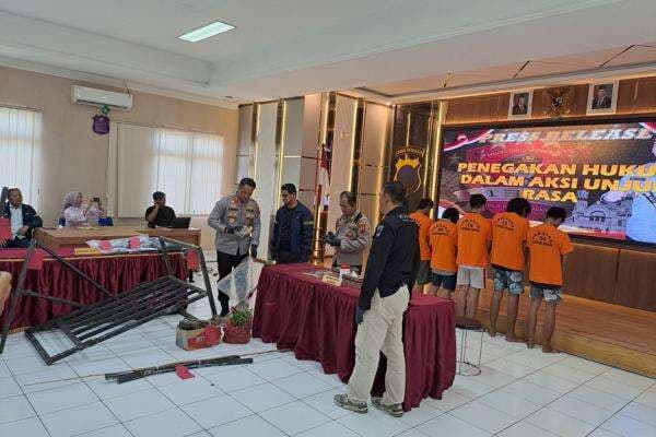 Polisi Tetapkan 6 Tersangka Kerusuhan May Day Semarang, dari Kelompok Anarko Polisi Tetapkan 6 Tersangka Kerusuhan May Day Semarang, dari Kelompok Anarko