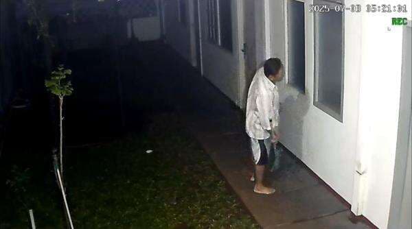 Polisi Ungkap Pria Bolak-balik di Depan Kamar Diplomat Kemlu: Penjaga Kos Polisi Ungkap Pria Bolak-balik di Depan Kamar Diplomat Kemlu: Penjaga Kos