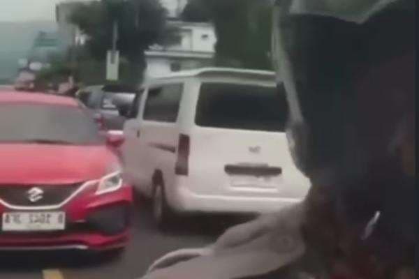 Viral Pemobil Marahi Polisi Kawal Orang Sakit di Puncak Bogor, Ending Malu Viral Pemobil Marahi Polisi Kawal Orang Sakit di Puncak Bogor, Ending Malu