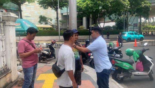 Polisi Ringkus Belasan Preman di Tanah Abang, Jukir Liar hingga Debt Collector Polisi Ringkus Belasan Preman di Tanah Abang, Jukir Liar hingga Debt Collector