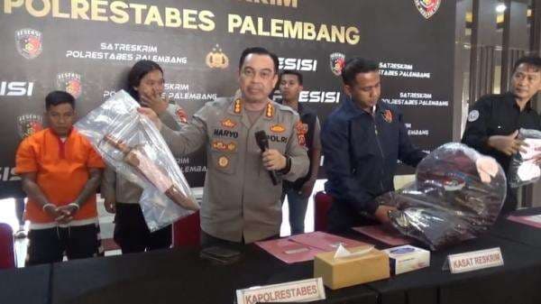 1 Orang Ditangkap Kasus Pembacokan Pengantin di Palembang , Pelaku Lain Diburu Polisi 1 Orang Ditangkap Kasus Pembacokan Pengantin di Palembang , Pelaku Lain Diburu Polisi