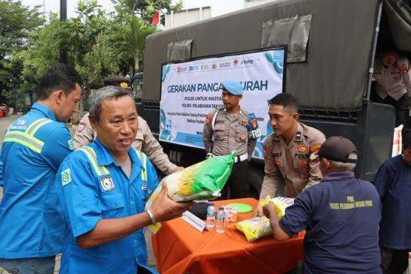 Polres Priok Gelar GPM, Siapkan 4 Ton Beras untuk Buruh dan Sopir Polres Priok Gelar GPM, Siapkan 4 Ton Beras untuk Buruh dan Sopir