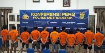 Polisi Tetapkan 11 Tersangka Kasus Pembakaran Rumah Warga di Depok Polisi Tetapkan 11 Tersangka Kasus Pembakaran Rumah Warga di Depok