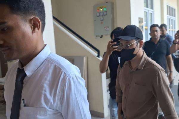 Polresta Malang Dalami Rekaman CCTV Terkait Kasus Dugaan Pelecehan Oknum Dokter Polresta Malang Dalami Rekaman CCTV Terkait Kasus Dugaan Pelecehan Oknum Dokter