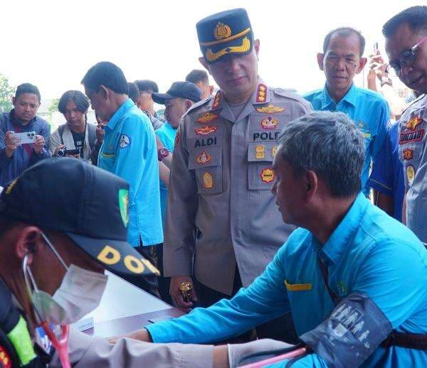 Jelang Mudik 2025, Polresta Bandung Cek Kesehatan Sopir dan Larang Bus Gunakan Telolet Jelang Mudik 2025, Polresta Bandung Cek Kesehatan Sopir dan Larang Bus Gunakan Telolet