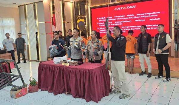 6 Anggota Kelompok Anarko Jadi Tersangka Kerusuhan saat May Day, 5 Di Antaranya Mahasiswa 6 Anggota Kelompok Anarko Jadi Tersangka Kerusuhan saat May Day, 5 Di Antaranya Mahasiswa