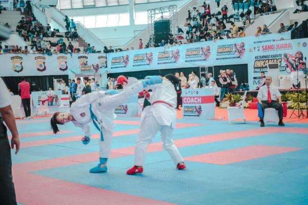 Bripda Jessica, Polwan Cantik Polda Riau Raih Medali Emas Kejuaraan Karate di Malaysia Bripda Jessica, Polwan Cantik Polda Riau Raih Medali Emas Kejuaraan Karate di Malaysia