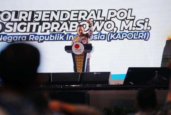 Terima Penghargaan dari Organisasi Dunia, Kapolri Kedepankan Pendekatan Humanis saat Demo Buruh Terima Penghargaan dari Organisasi Dunia, Kapolri Kedepankan Pendekatan Humanis saat Demo Buruh