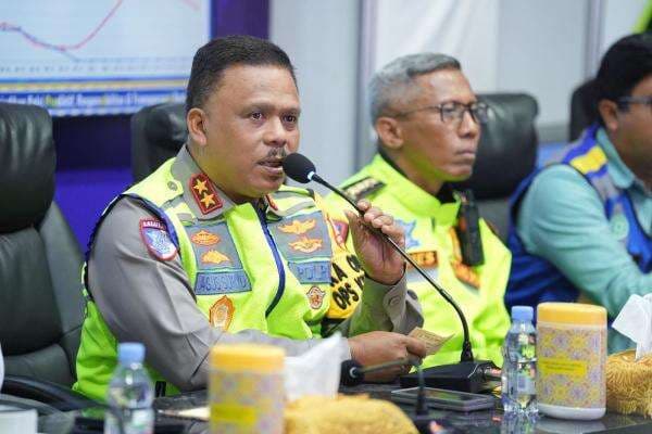 Polri Gandeng Rocky Gerung Wujudkan Konsep Polantas sebagai Pelindung Polri Gandeng Rocky Gerung Wujudkan Konsep Polantas sebagai Pelindung