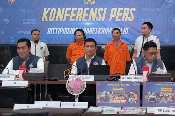 Polri Tetapkan 2 WN China Tersangka Penipuan Online Modus Fake BTS dan SMS Phising Polri Tetapkan 2 WN China Tersangka Penipuan Online Modus Fake BTS dan SMS Phising