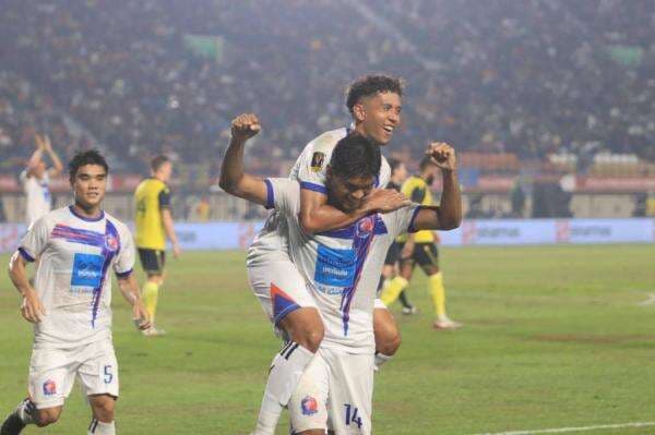 Port FC Juara Piala Presiden 2025 usai Menang Comeback atas Oxford United Port FC Juara Piala Presiden 2025 usai Menang Comeback atas Oxford United