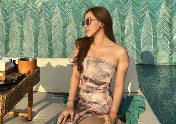 Potret Cantik Devani Audri Pacar Ernando Ari, Pamer Kemesraan Bikin Iri Potret Cantik Devani Audri Pacar Ernando Ari, Pamer Kemesraan Bikin Iri