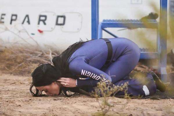 Potret Katy Perry Tiba di Bumi usai dari Luar Angkasa, Langsung Cium Tanah Potret Katy Perry Tiba di Bumi usai dari Luar Angkasa, Langsung Cium Tanah